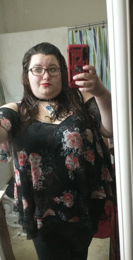 Rose Hathaway nackt heiße foto