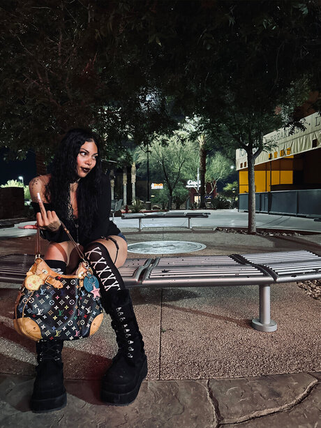 Mistress Trinity pornostar erwachsene bilder