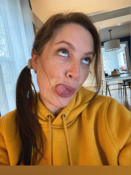 Corinne Baby perfekte exklusive archiv