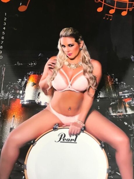 Caroladoll erotische nackten fotos