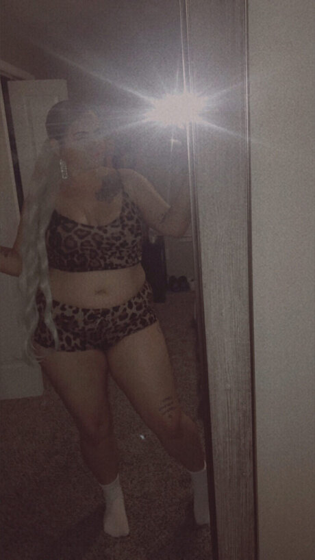 Snow Bunny_ model top galerie