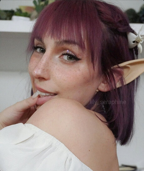 Lily Seraphine freie pornostar bilder