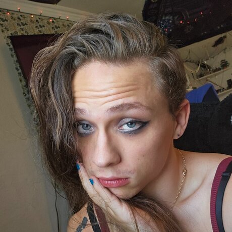 Danny She Her model nette bilder