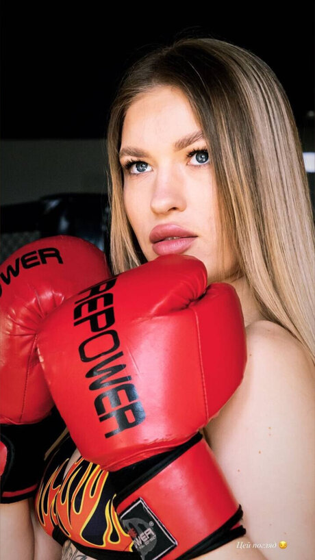 Aura erwachsene sexy bilder