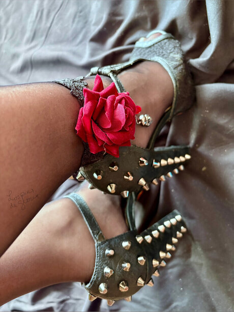 Lospiesdegloria sexy pornografische galerien