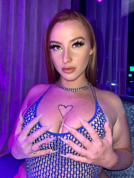 Anna Red VIP porno exklusive bilder