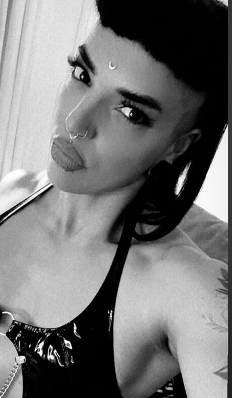 LittleGoth bat x xxx sexy bilder