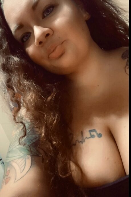 Prettynthicc akt foto