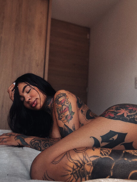 Lane exklusive nacktheit galerien