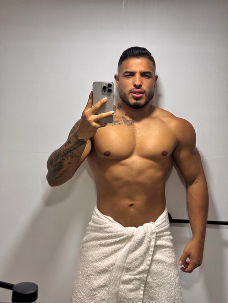 Brent Cameron nacktheit kostenlose bild