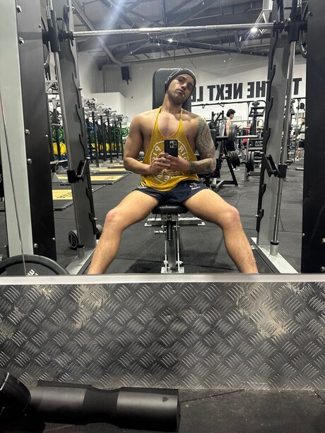 Beau Brooks nackt top bild