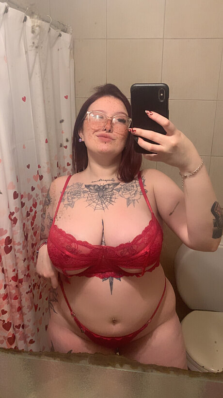 Nina Lin pornostar nackt bild