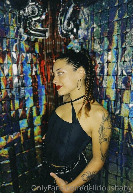 deliriousbaby model nackte galerien