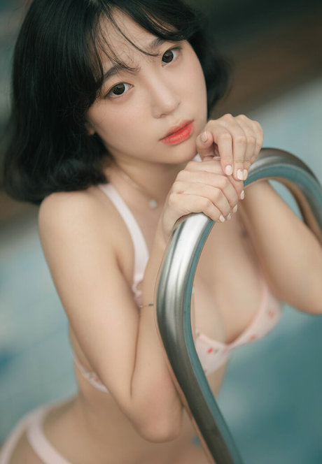 Kang Inkyung exklusive bilder