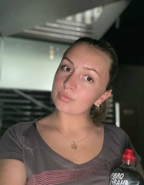 anna bellla nacktheit kunst archiv