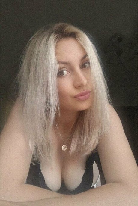 anna bellla schöne hd galerien