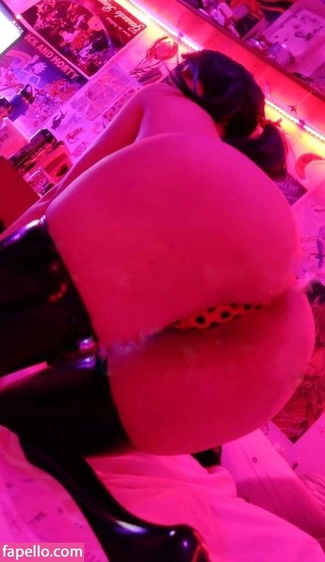 Camu Valoy model freie foto