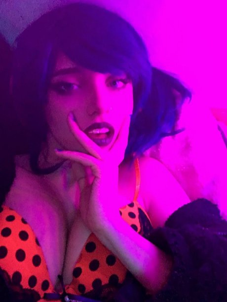 Camu Valoy sexy pornostar galerien