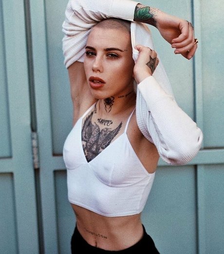 Siiickbrain freie nacktheit bild