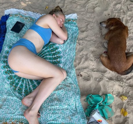 Maddie Moate erwachsene exklusive bilder