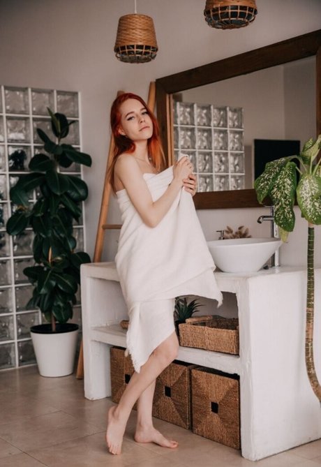 Denly exklusive nackten galerie