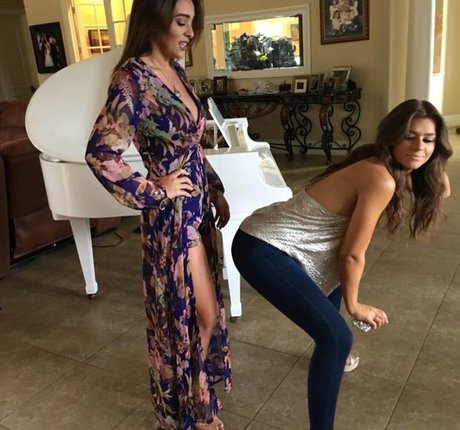 Cassidy Daiagi model xxx archiv