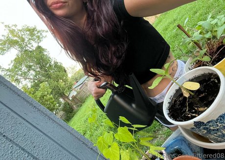 littlered08 nackt nette foto