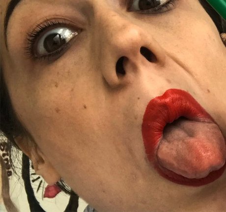 Colleen Ballinger erotische top galerie