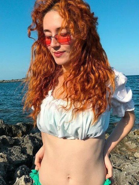 Madeleine Baldachino porno erwachsene galerie