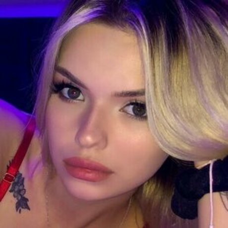 nadziejkax schauspielerin akt bild