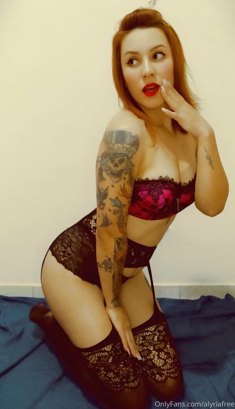 alyriafree xxx pornografische foto