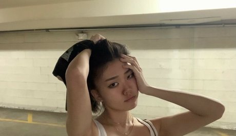 coldgravybaby model kunst archiv