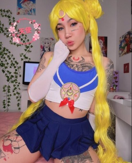 Bloddewed nacktheit hd foto