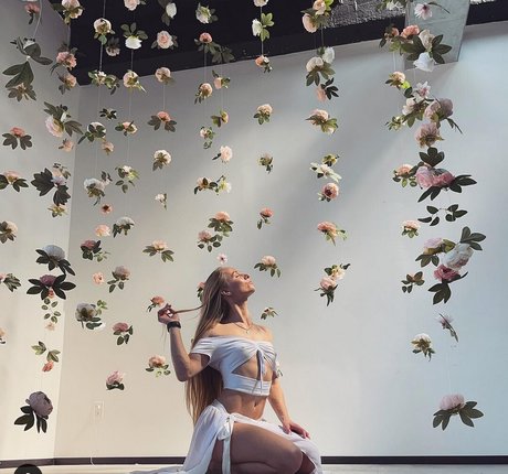 Anastasia Gavrilova erwachsene akt fotos