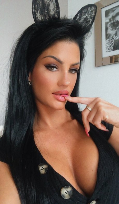 Miss West sexy bilder