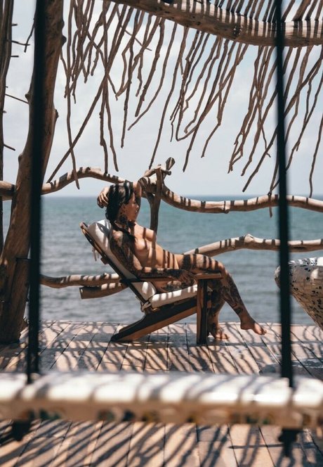 milf brille onlyfans hübsche hd bild