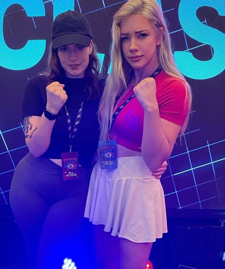 RipMika top pornografische bilder