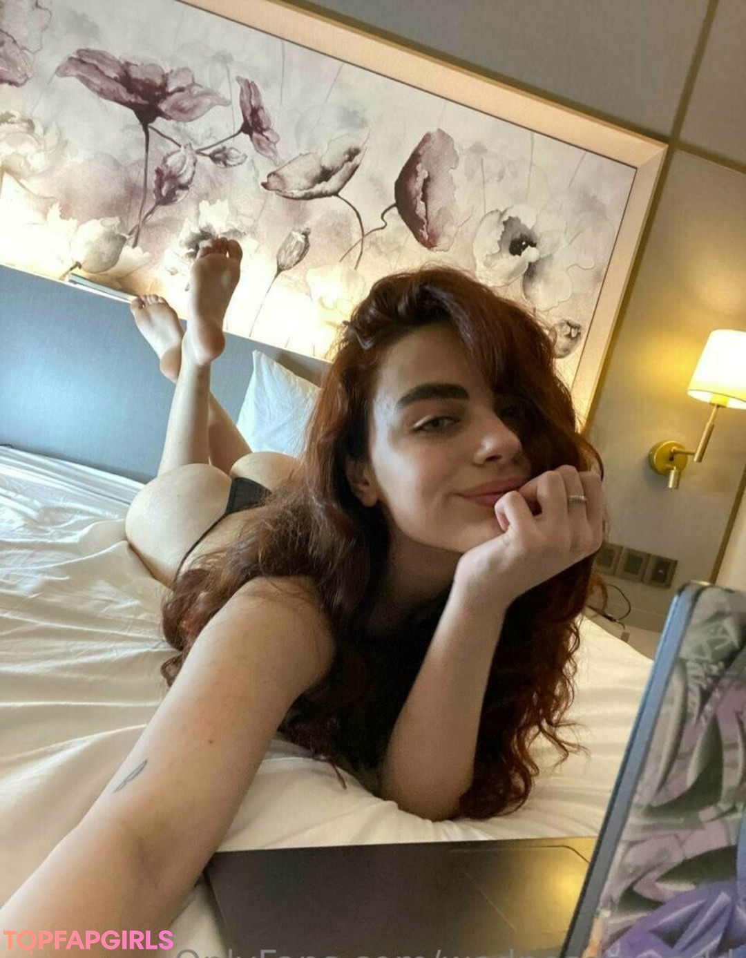 wednesday add exklusive hd bilder