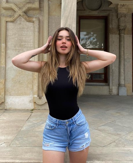 Melike Saygin top kostenlose galerie