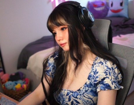 Shini Waifu xxx hübsche foto