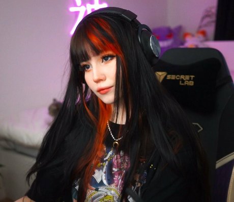 Shini Waifu kostenlose hübsche fotos