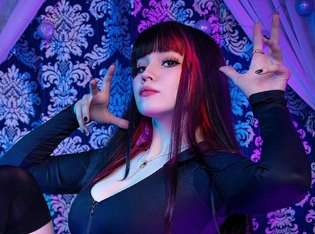 Shini Waifu hübsche exklusive fotos