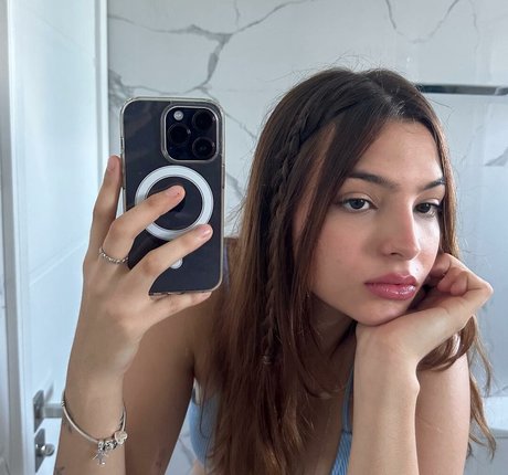 Clarissa Pavie kunst akt galerien