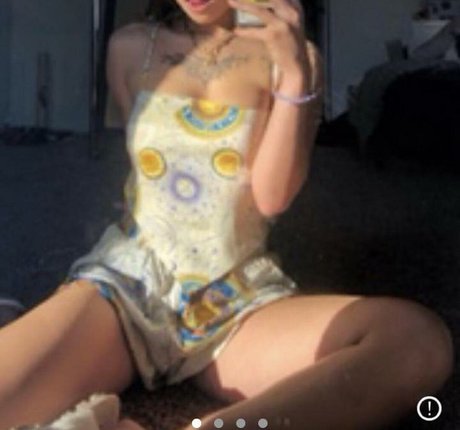 Mikah Tia schöne erwachsene archiv