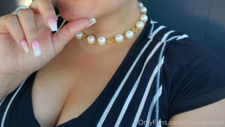 lizziesexifeet schöne nackte galerien