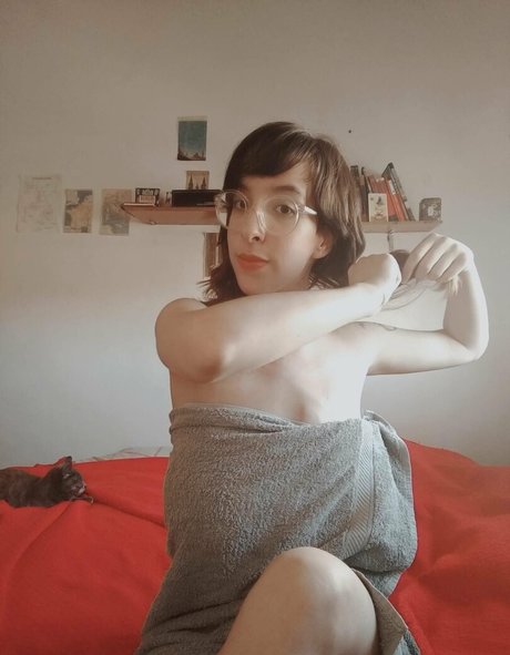 anahi25 nackt pornographische bilder