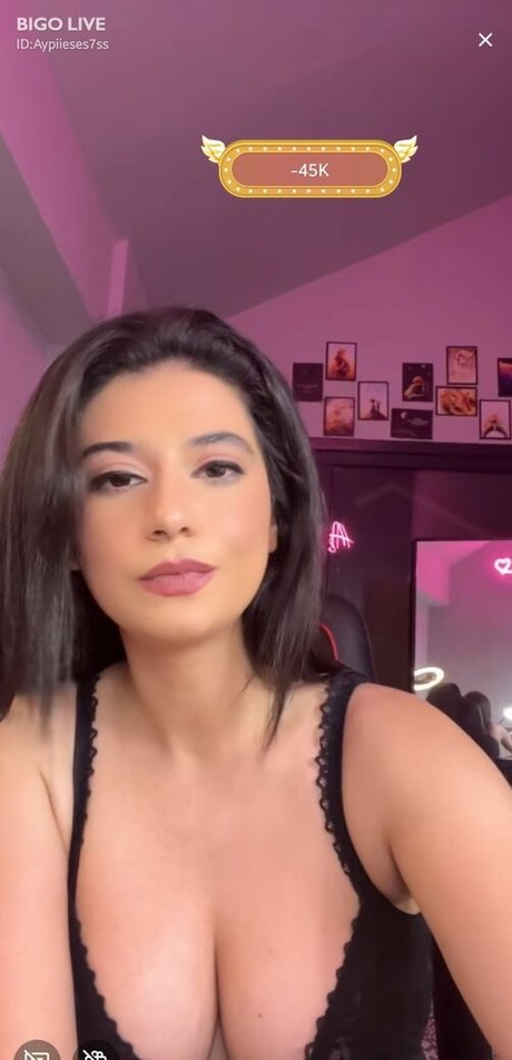 AyparsSss pornostar heiße fotos