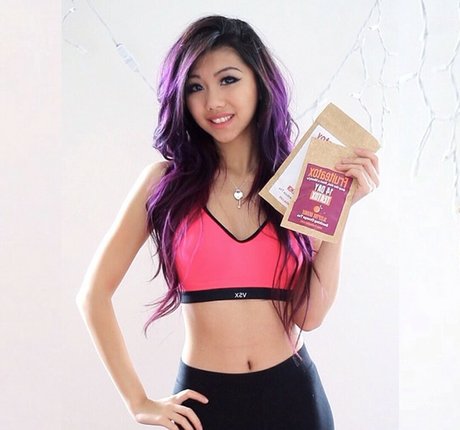 vollbusige rothaarige onlyfans sexy schöne bilder