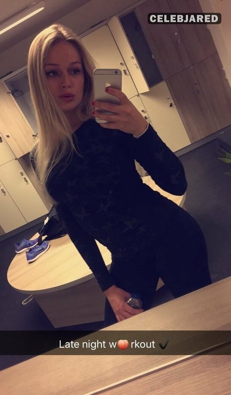 Frederikke Bach porno nette bilder