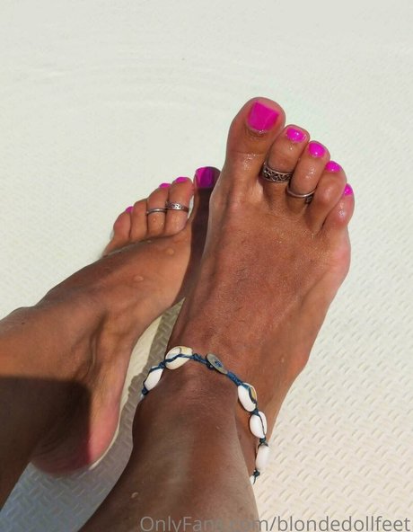 blondedollfeet nackte pornostar archiv